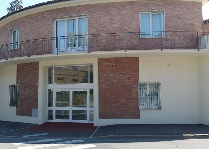 Vittoria - Lucehotels Szálloda